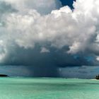 Bedrohende Wolken über Bora Bora