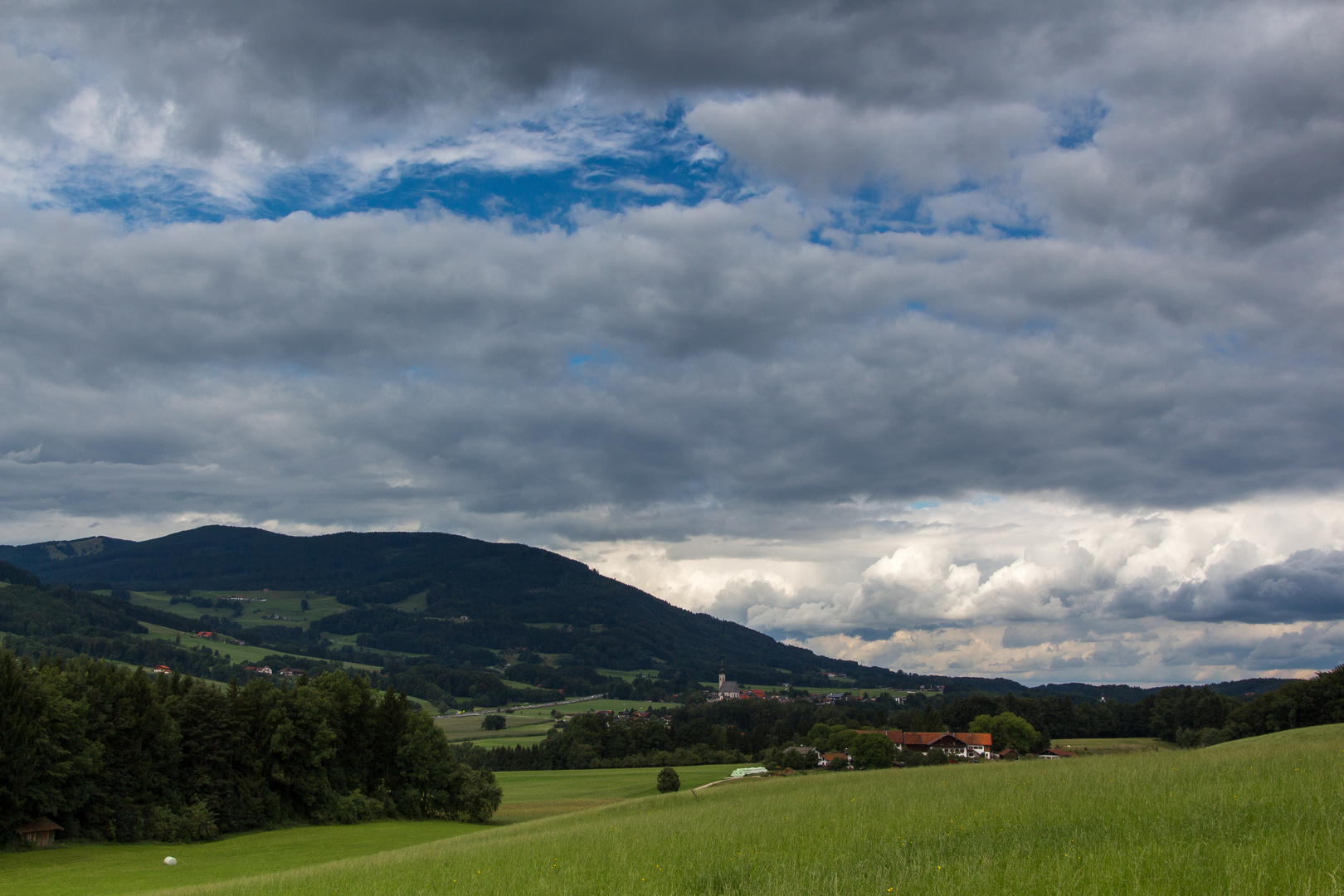 Bedrohliche Wolken beim Wandern