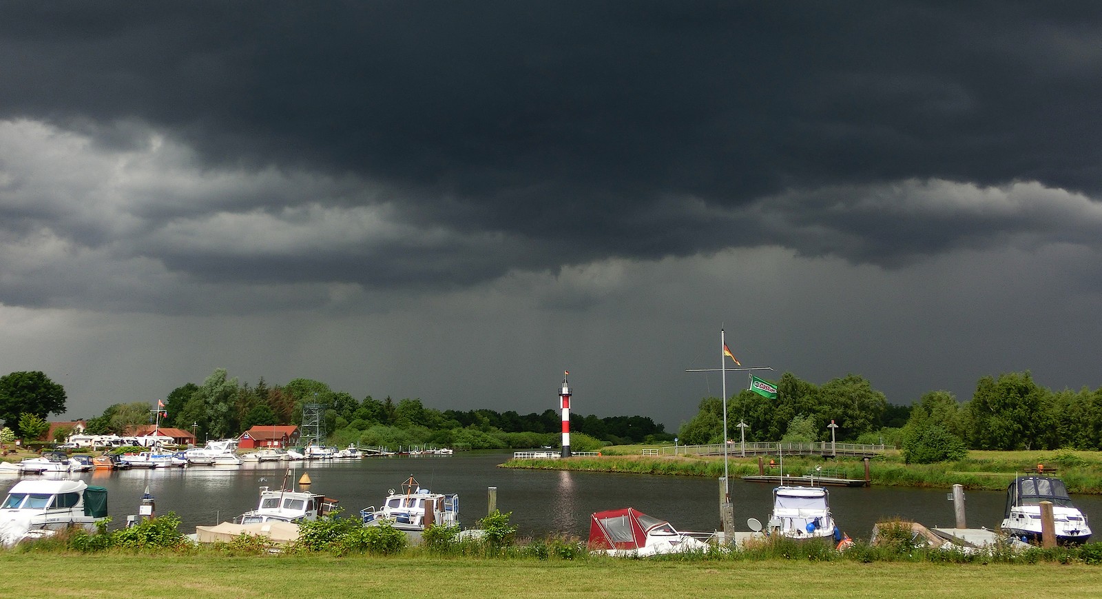 Bedrohung für den kleinen Hafen