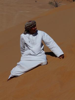 Beduine in der Wüste von Oman