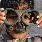 Beduinenkind mit "Taucherbrille" im Sinai