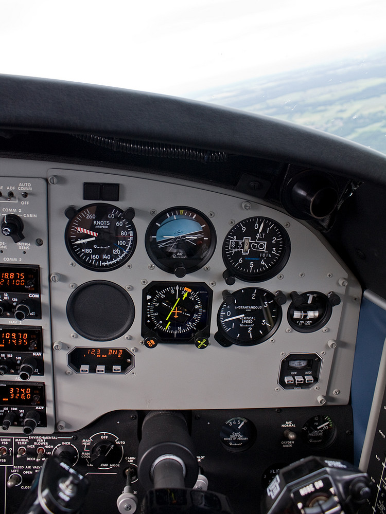 Beechcraft King Air C90GT - Cockpit - Im Flug