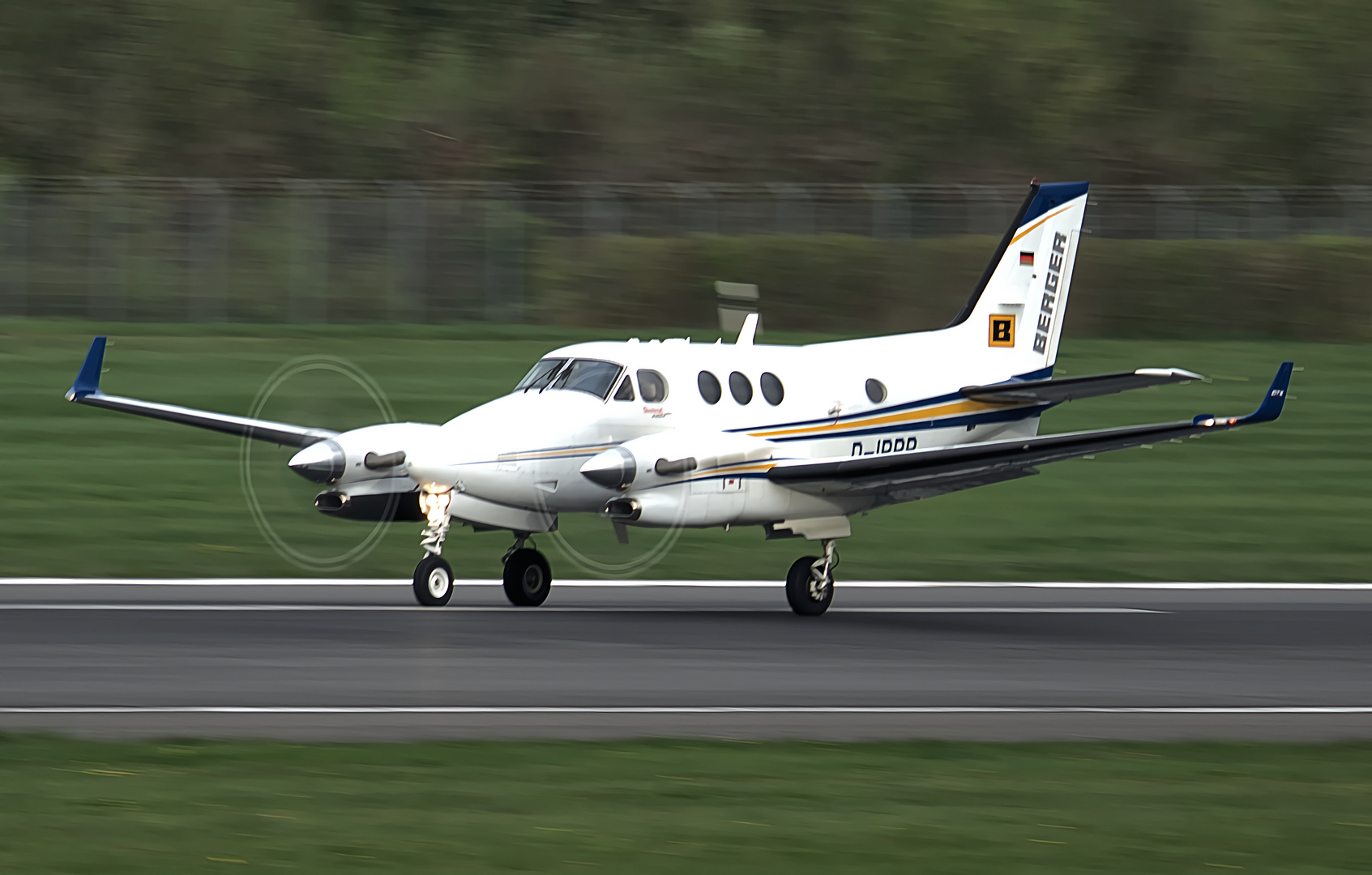  Beechcraft Premier I 