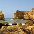 Beeindruckend sind die bis zu 30 Meter hohen Felsen an der Praia da Marinha, für mich die....