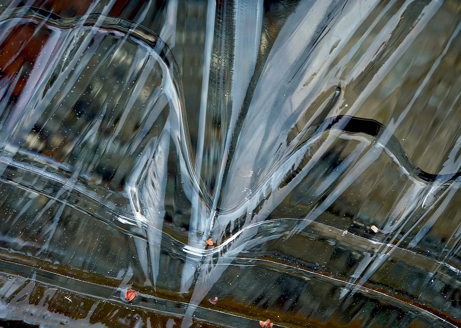 Beeindruckende Eisstrukturen! - Des structures de glace impressionnantes!  