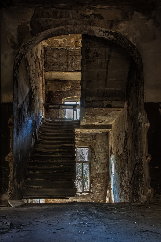 Beelitz Heilstätten 2015 - Das Treppenhaus des Lichtes und der Schatten -