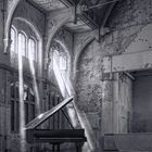 Beelitz Heilstätten 2015 - Einsames Klavier im Morgenlicht -