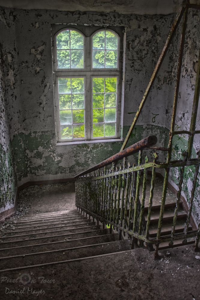 Beelitz Heilstätten - Treppenhaus - HDR