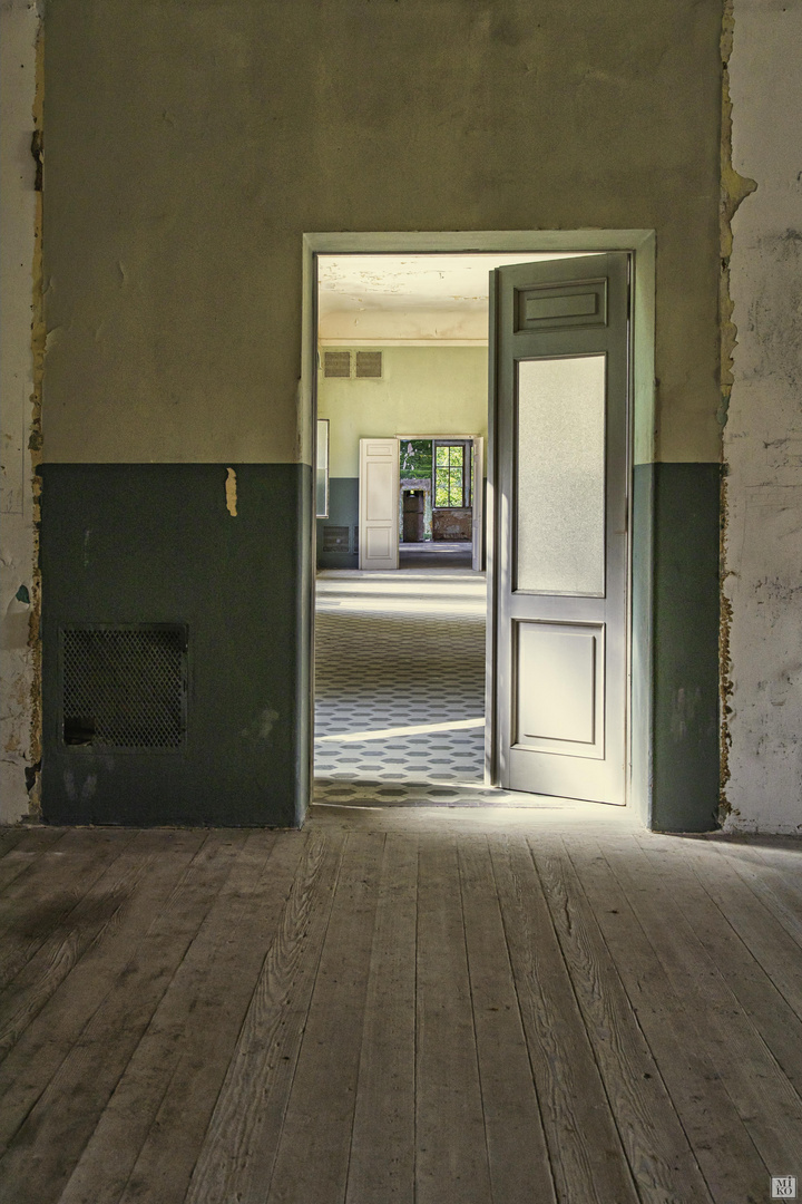 Beelitz Heilstätten - Türen und Fenster