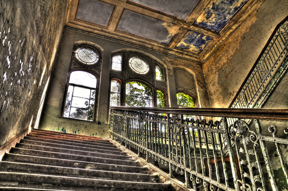 Beelitz Sporthalle Treppenhaus