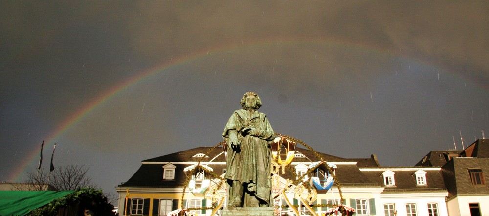 Beethoven mit Regenbogen