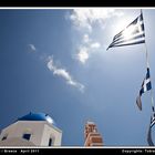 Beflaggte Kirche in Ia / Santorin