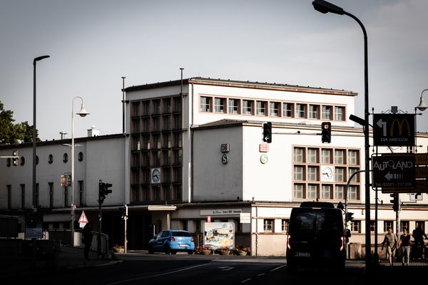 Beförderung am Bauhaus-Bahnhof