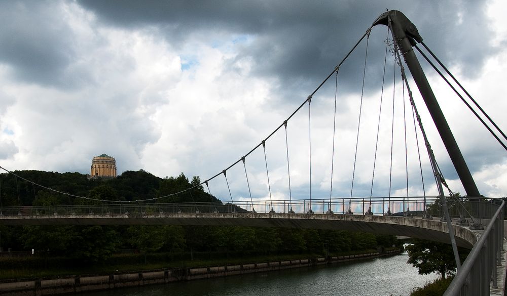 Befreiungshalle / Fußgängerbrücke