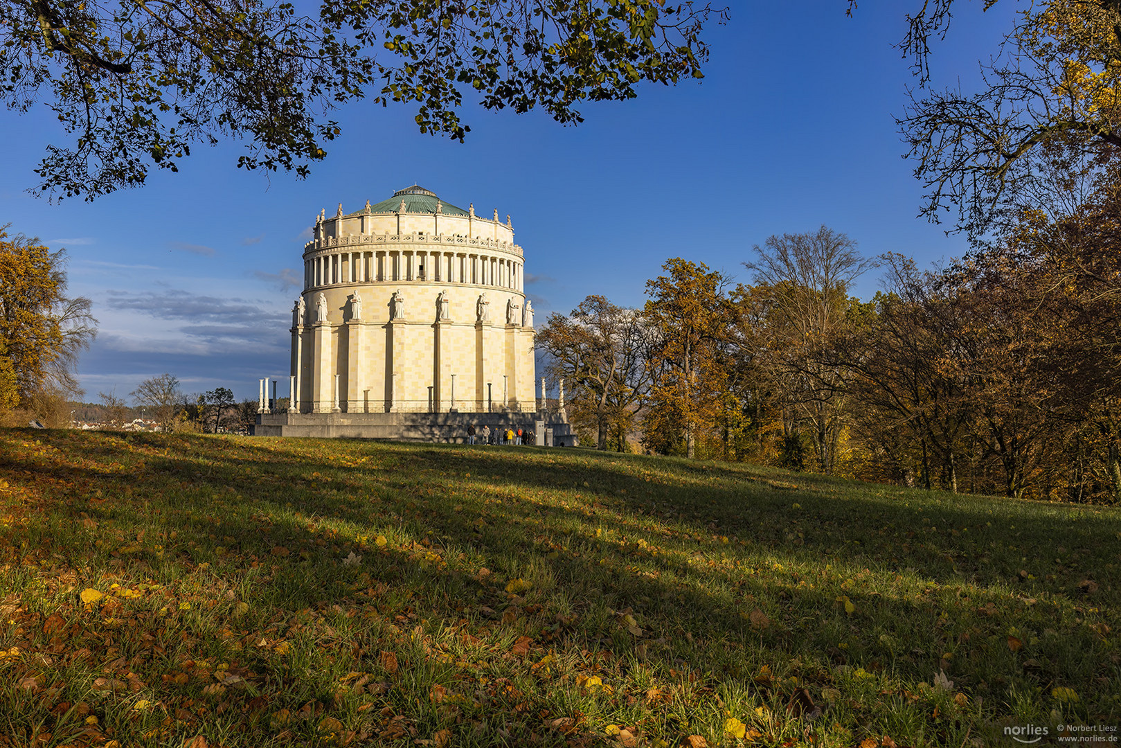 Befreiungshalle im Herbst