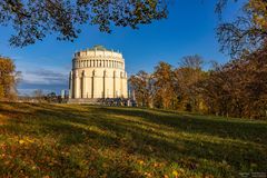 Befreiungshalle im Herbst