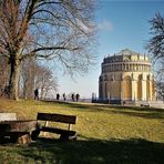 BEFREIUNGSHALLE  im  VORFRÜHLING