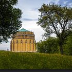 << Befreiungshalle Kelheim mitten in der der Natur >>