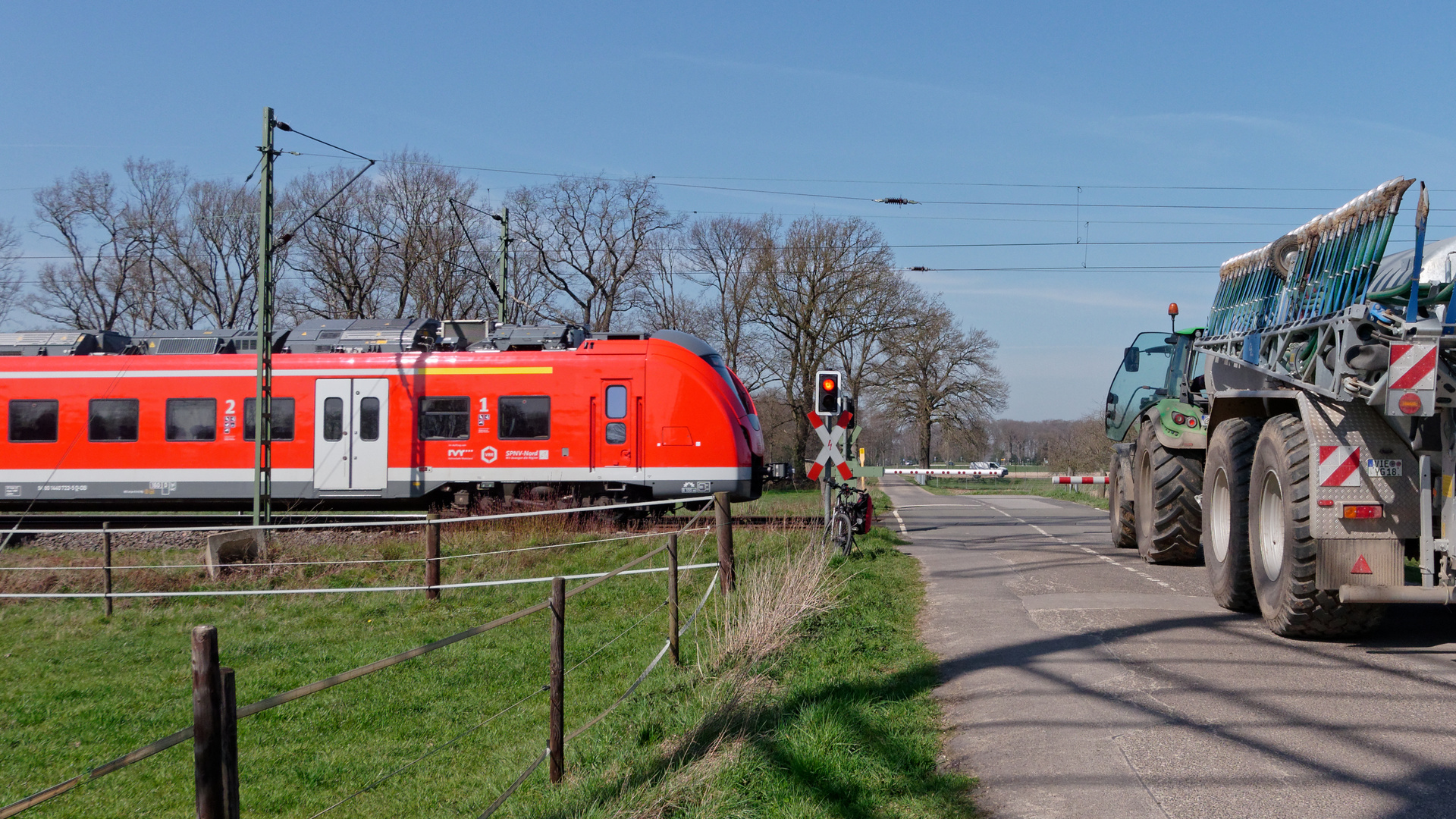 Begegnung am BÜ