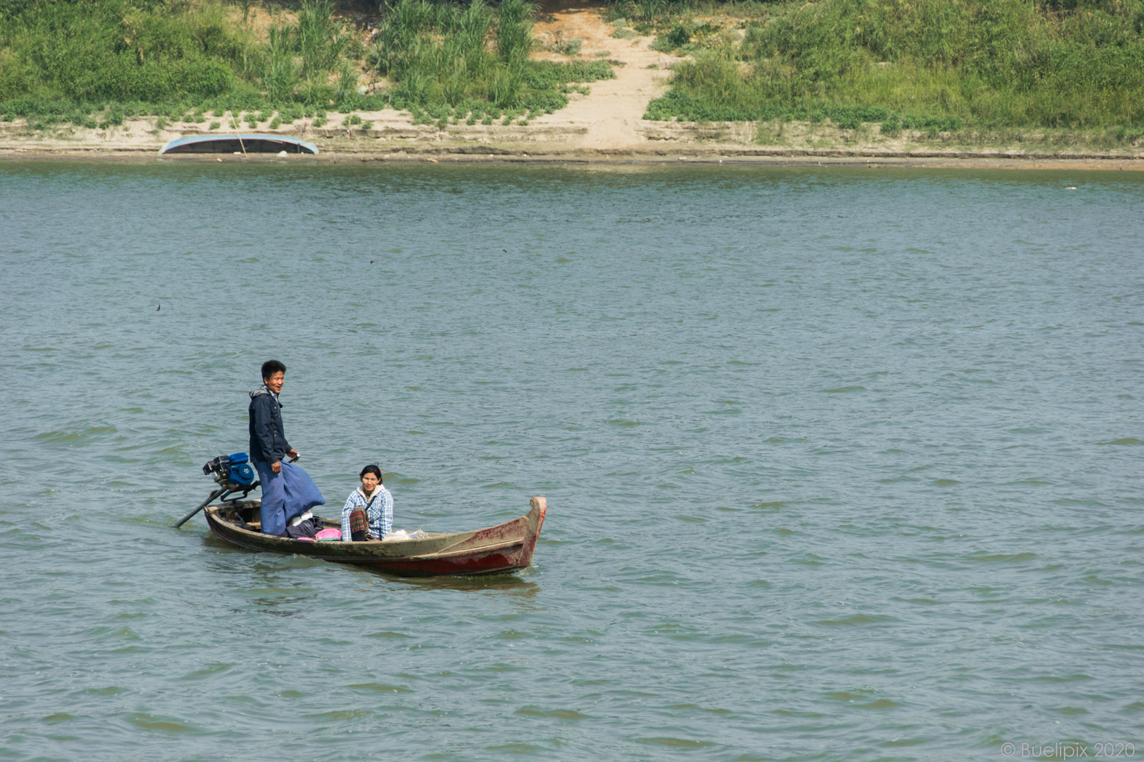 Begegnung auf dem Irrawaddy (© Buelipix)