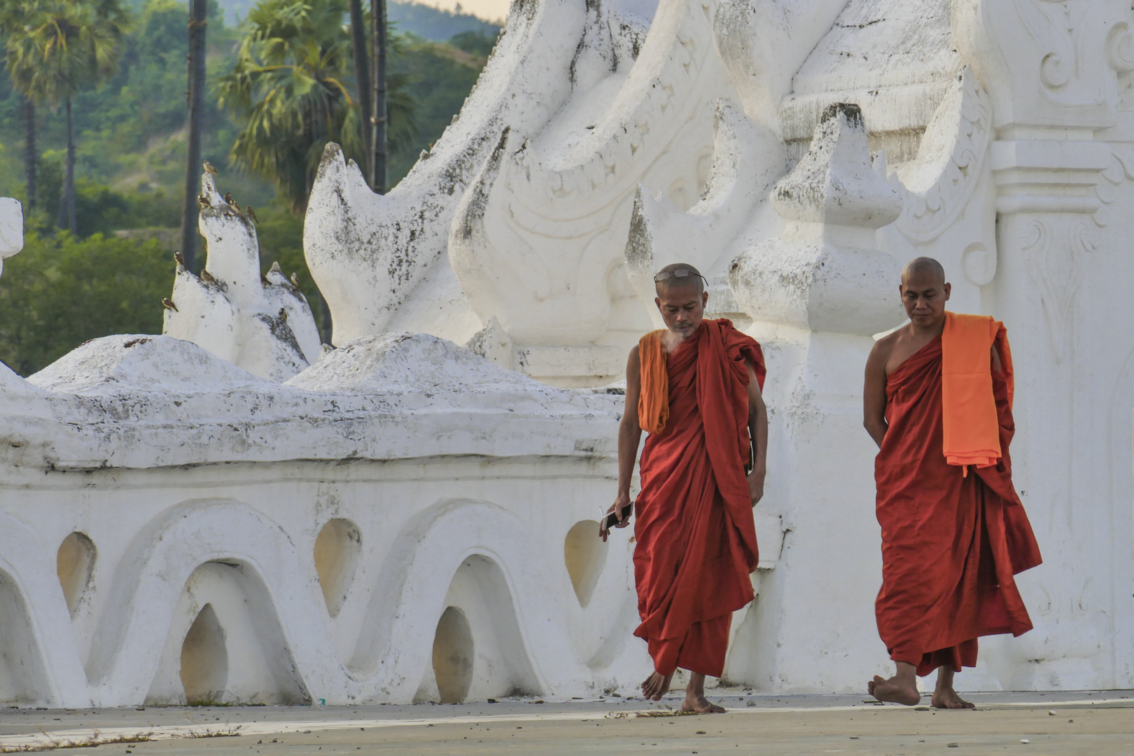 ...Begegnung in der Hsinbyume Pagode...