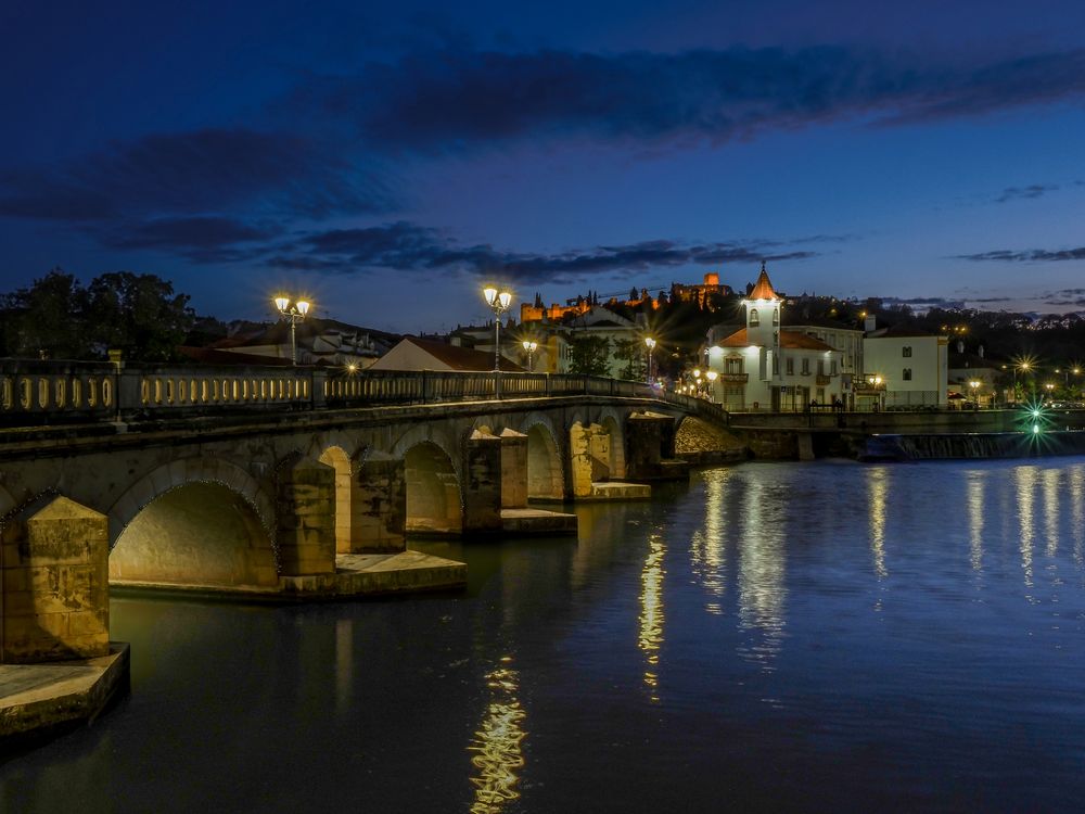 Begegnung in Tomar Foto & Bild blaue stunde, dri, reise Bilder auf