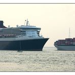 Begegnung mit der QM2