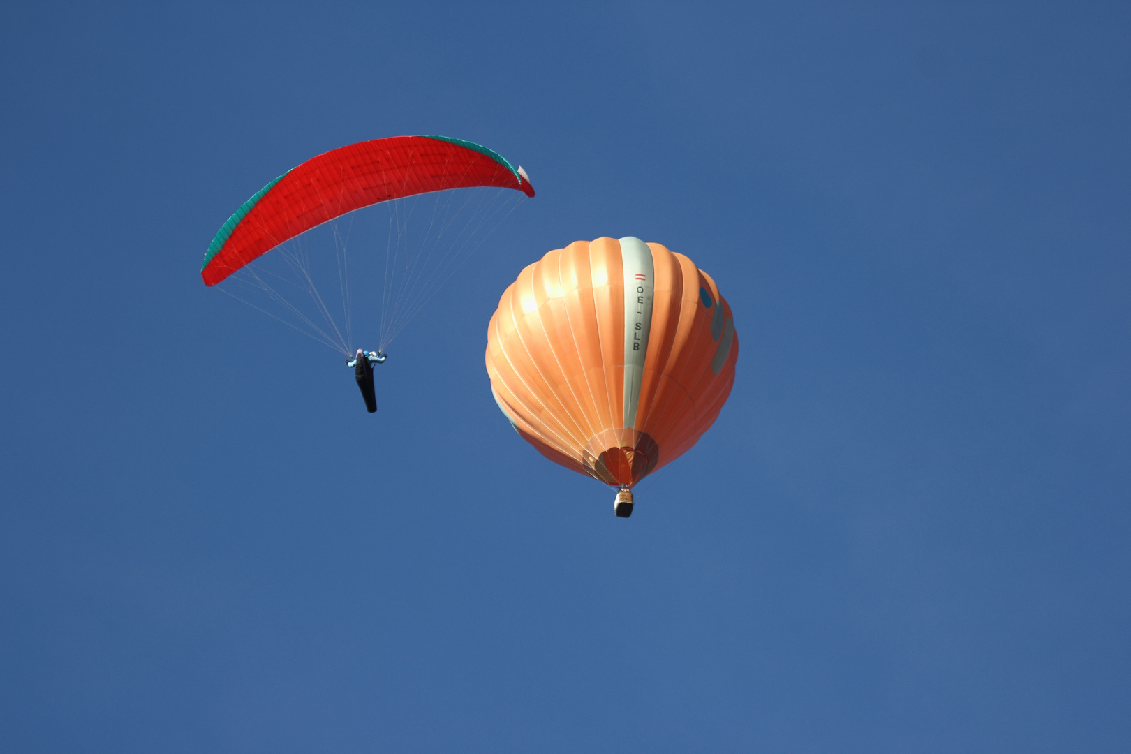 Begegnung mit einem  Ballon - Tannheim - 31 10 2020