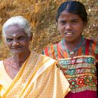 Begegnung mit zwei Dorfbewohnerinnen