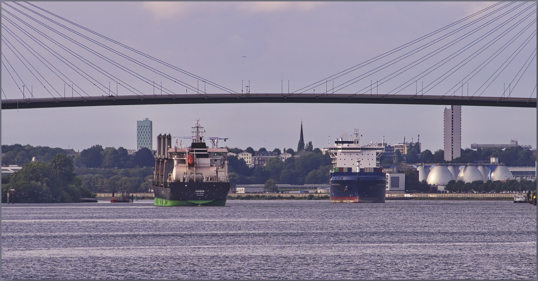 Begegnung unter der Köhlbrandbrücke