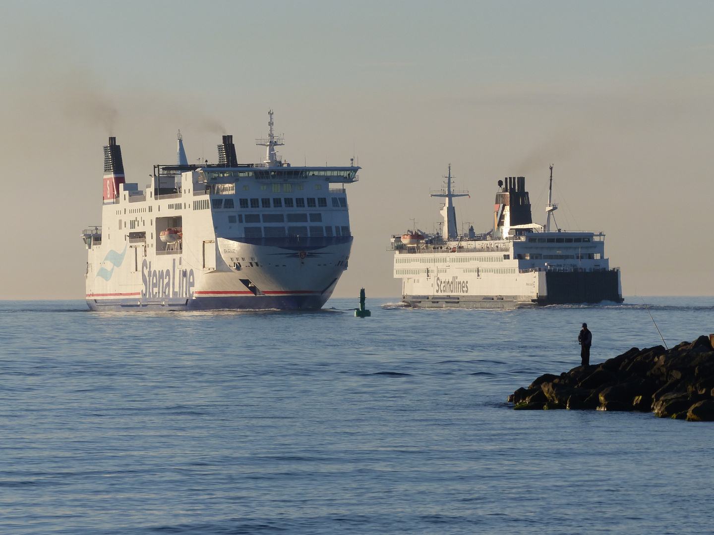 Begegnung vor Warnemünde