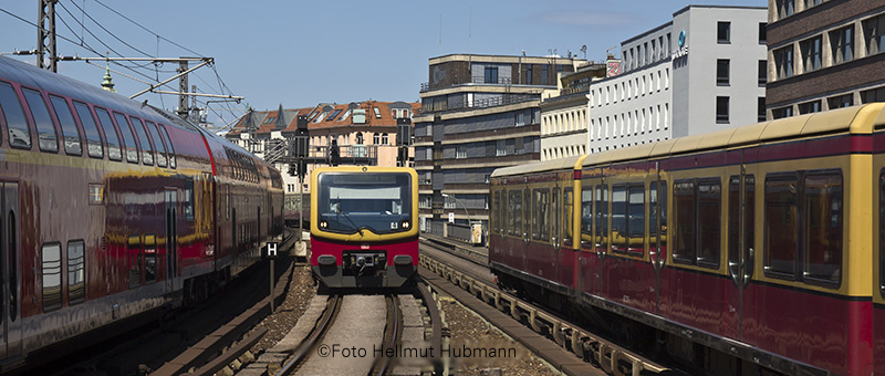 BEGEGNUNGEN AUF DER STADTBAHN