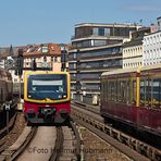 BEGEGNUNGEN AUF DER STADTBAHN