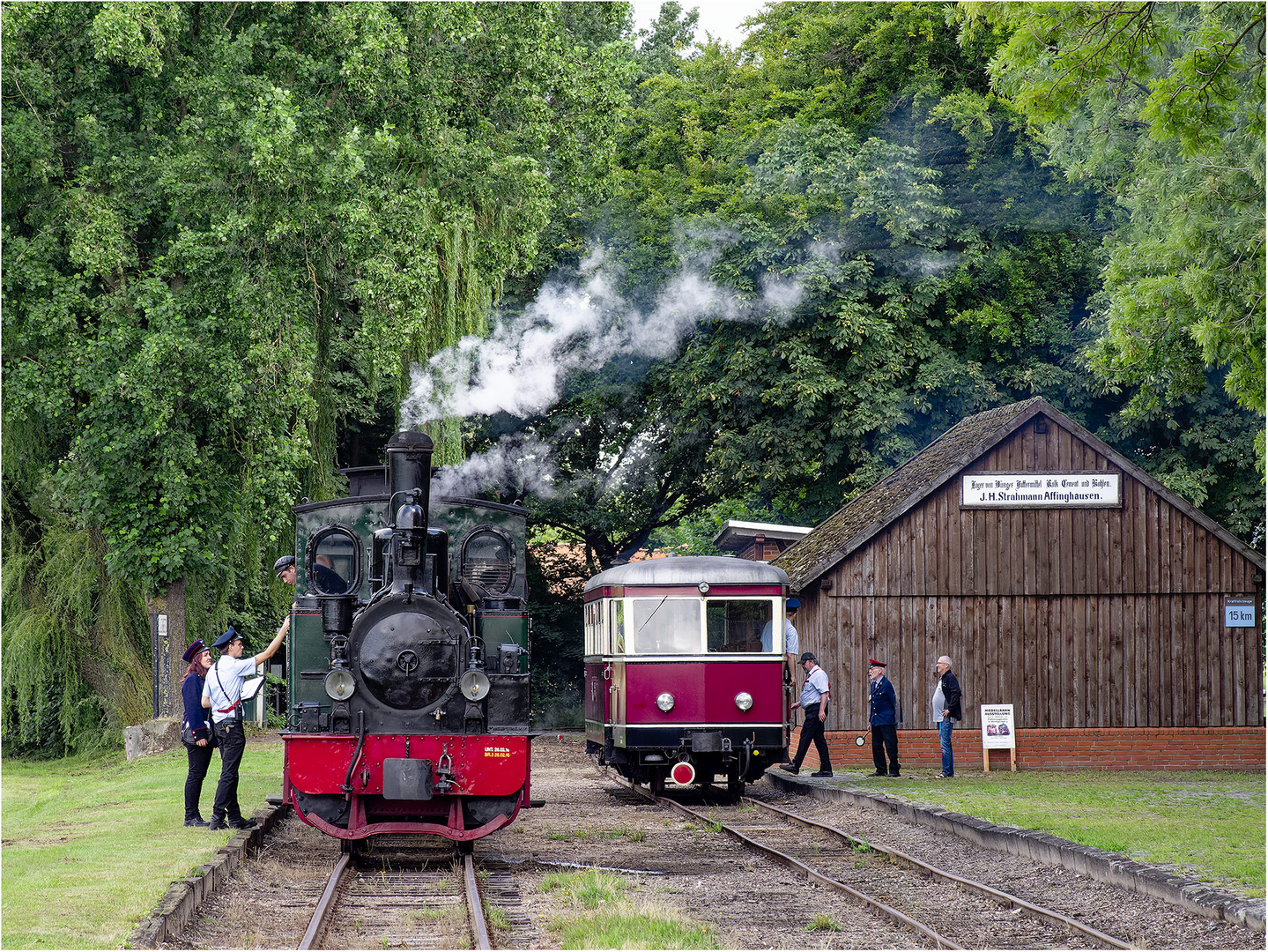 Begegnungsverkehr im Bahnhof Heiligenberg