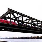 Begenung auf der Ostbahnbrücke