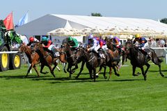 Beginn der 150. Deutschen Galopp Woche