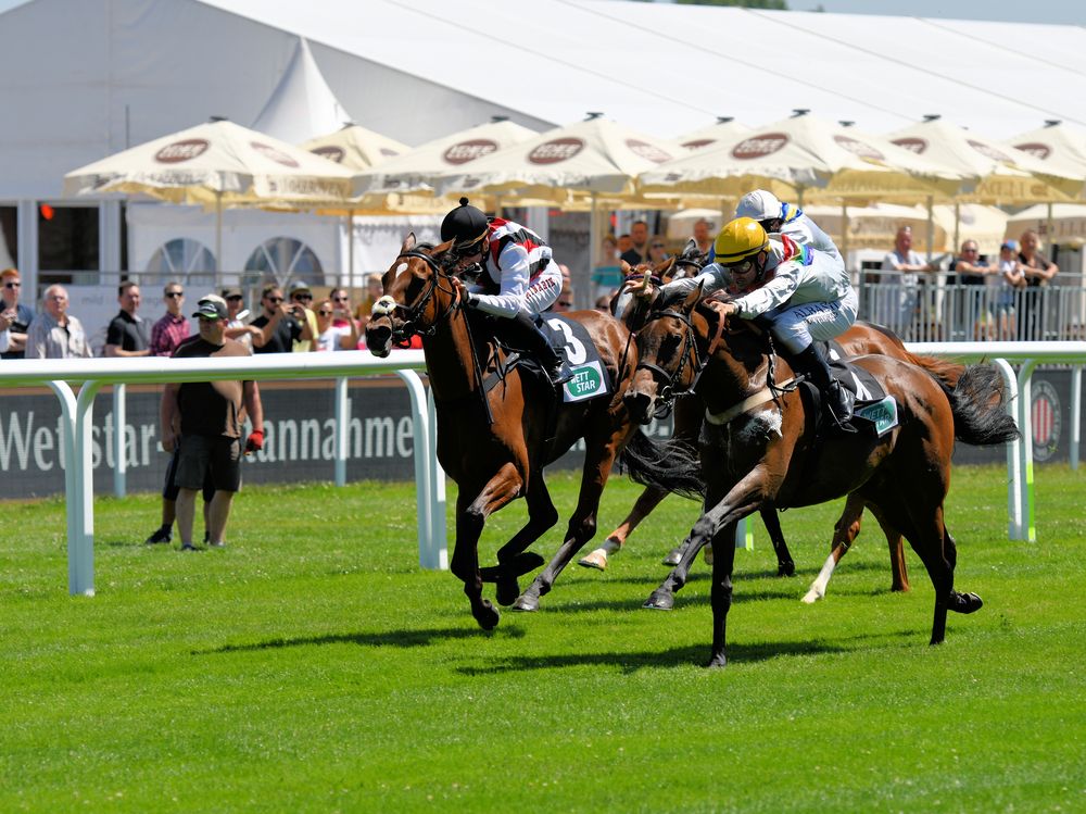 Beginn der 150. Deutschen Galopp Woche