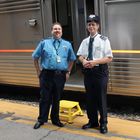 Begleitpersonal in Uniform der Amtrak RR, Harpers Ferry,West Virginia, USA