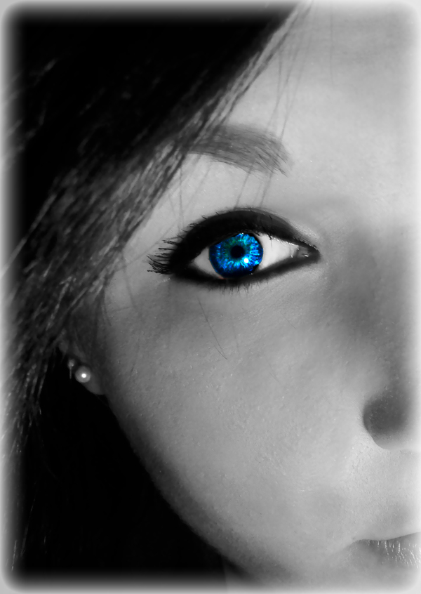 Behind Blue Eyes - Selbstportrait