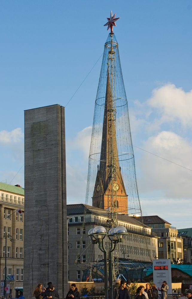 "Behüteter" Kirchturm