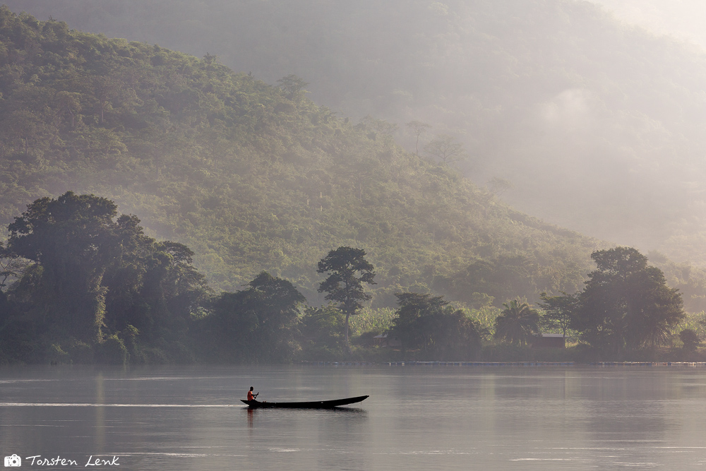 bei Akosombo