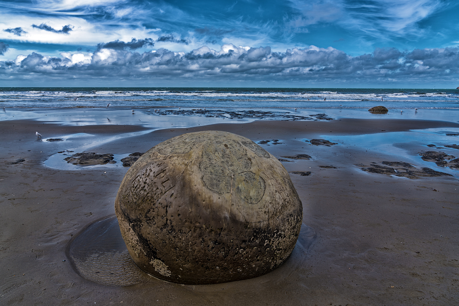 Bei den Moeraki Boulders