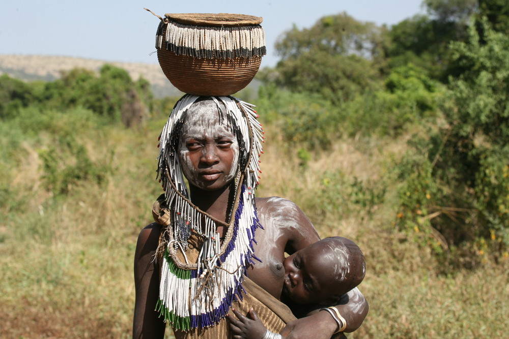 Bei den Omo in Afrika