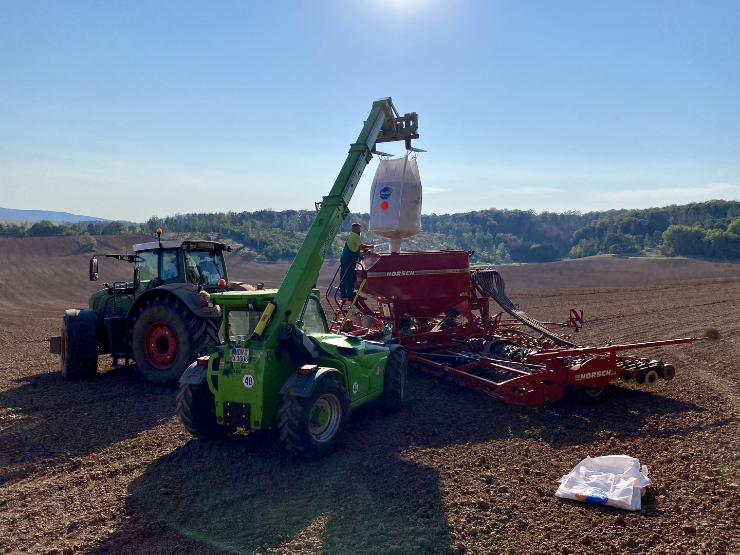 Bei der Arbeit - abwechslungsreich, bei Wind und Wetter und immer am Ball