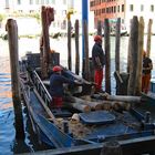 Bei der Arbeit auf dem Canal Grande