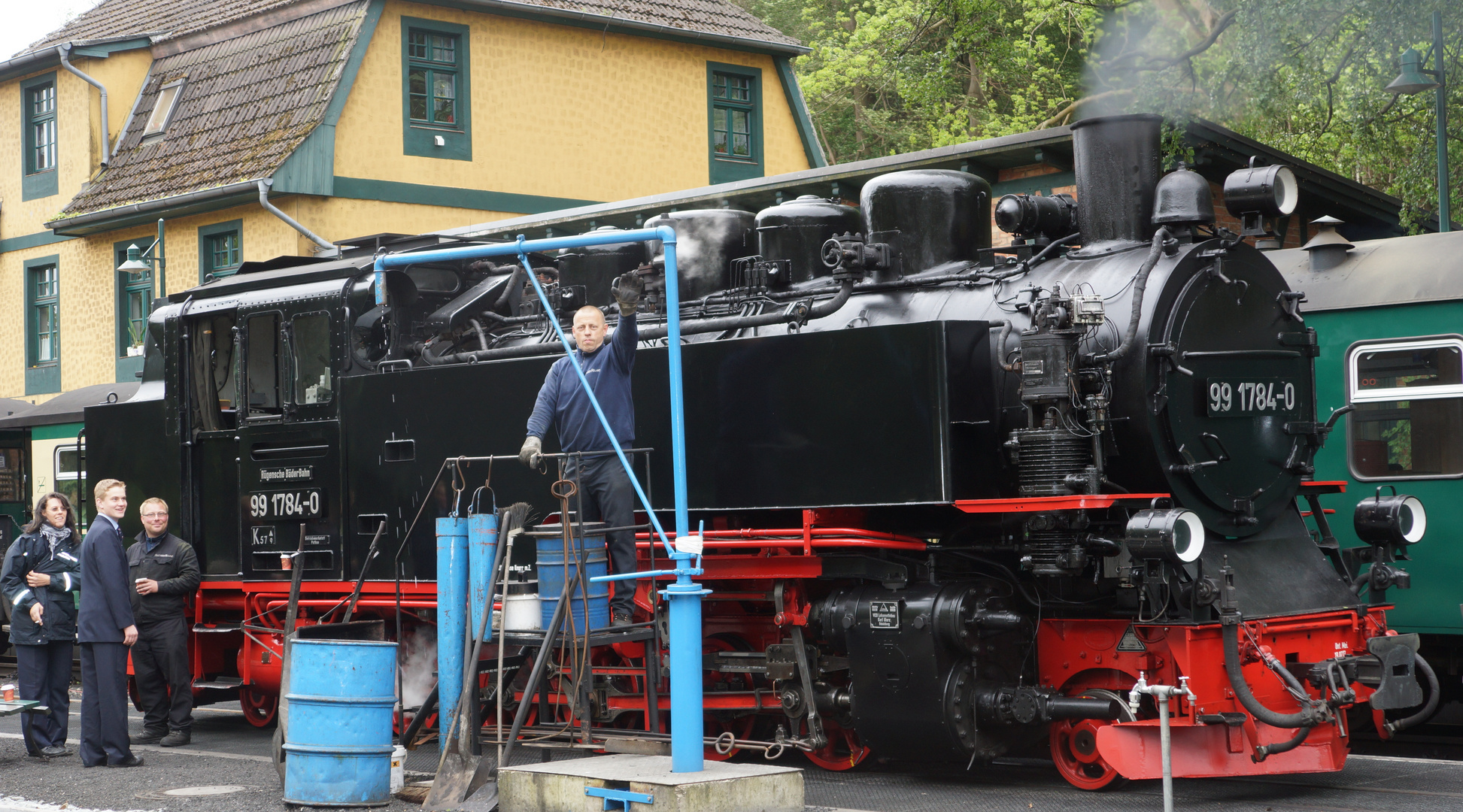 bei der Arbeit mit dem Dampfross