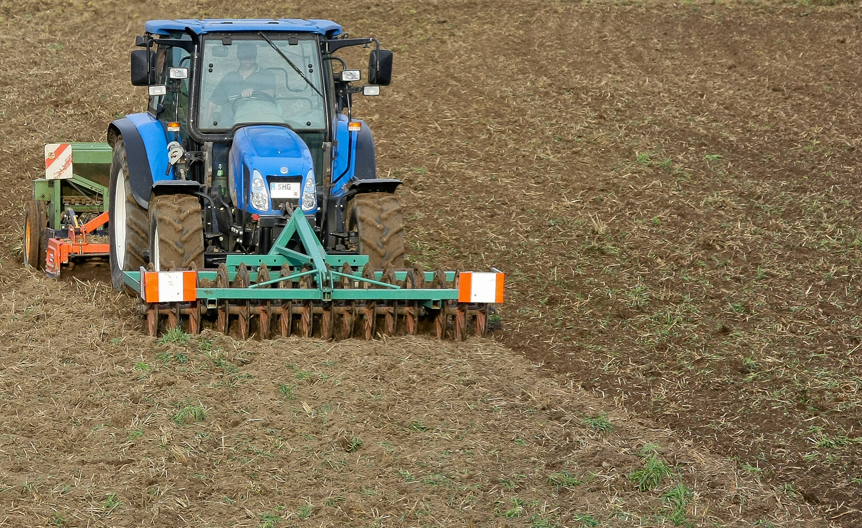 Bei der Arbeit... Traktor in Sachsenhagen