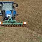 Bei der Arbeit... Traktor in Sachsenhagen