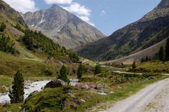 Bei der Sulztalalm mit Schrankogel