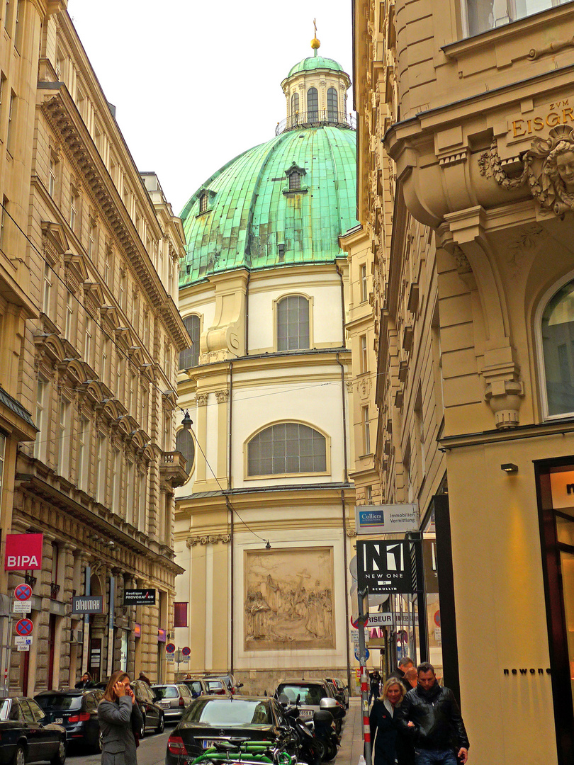 Bei einem spaziergang durch die "Innere stadt" in Wien, sieht man hier die Peterskirche